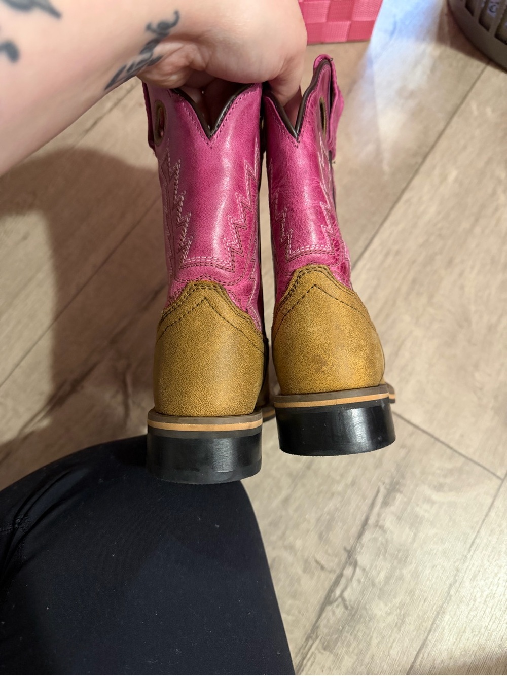 Cowgirl boots - Picture 3 of 10